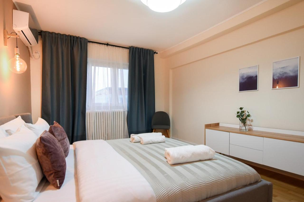 The Dream Apartment - Near Radisson Hotel ブカレスト エクステリア 写真