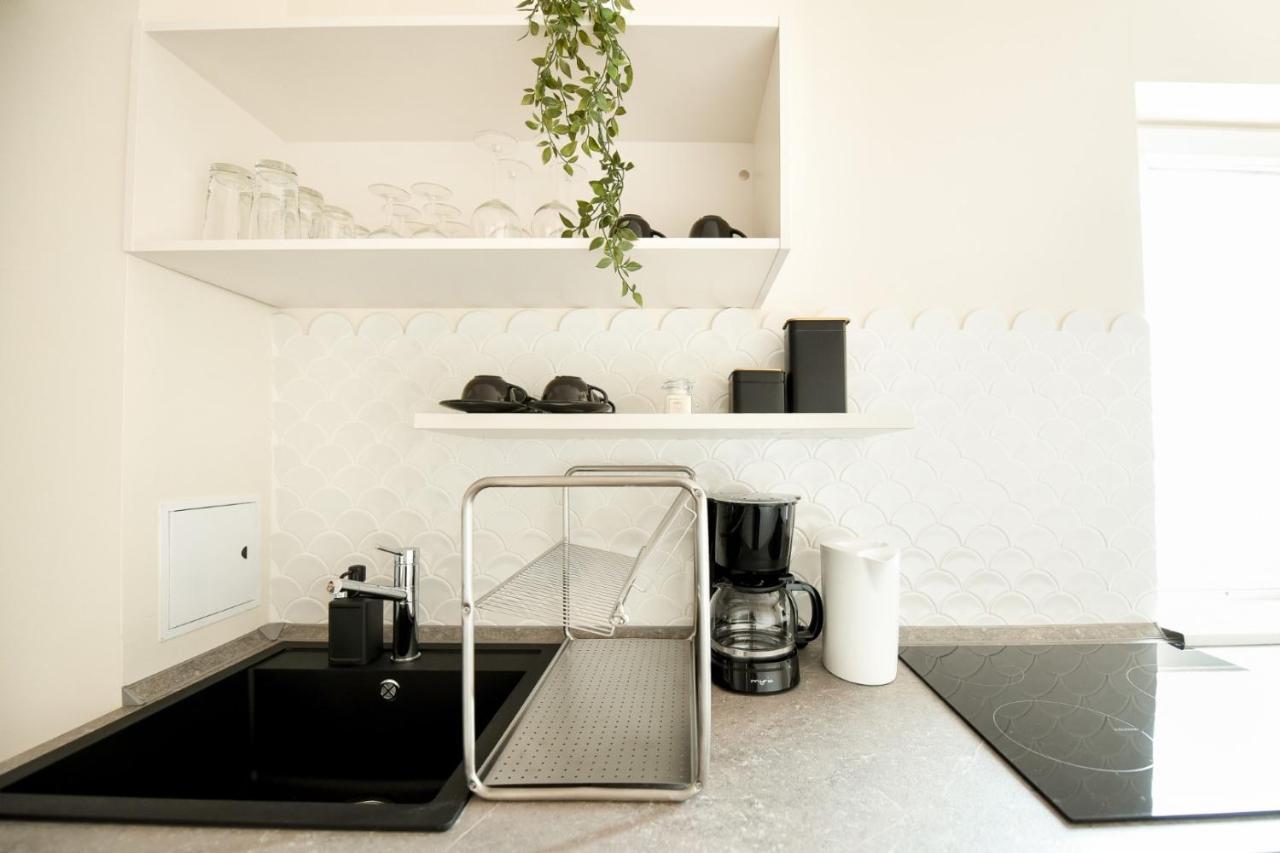 The Dream Apartment - Near Radisson Hotel ブカレスト エクステリア 写真