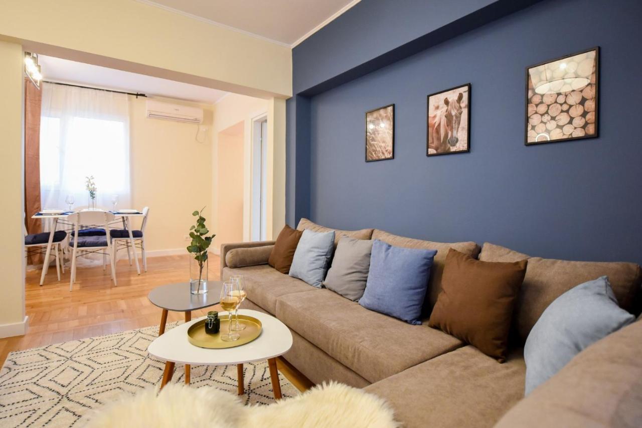 The Dream Apartment - Near Radisson Hotel ブカレスト エクステリア 写真