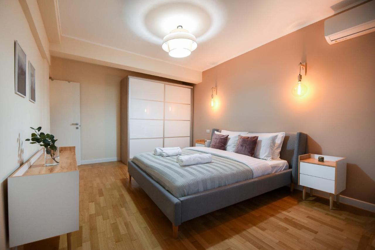 The Dream Apartment - Near Radisson Hotel ブカレスト エクステリア 写真